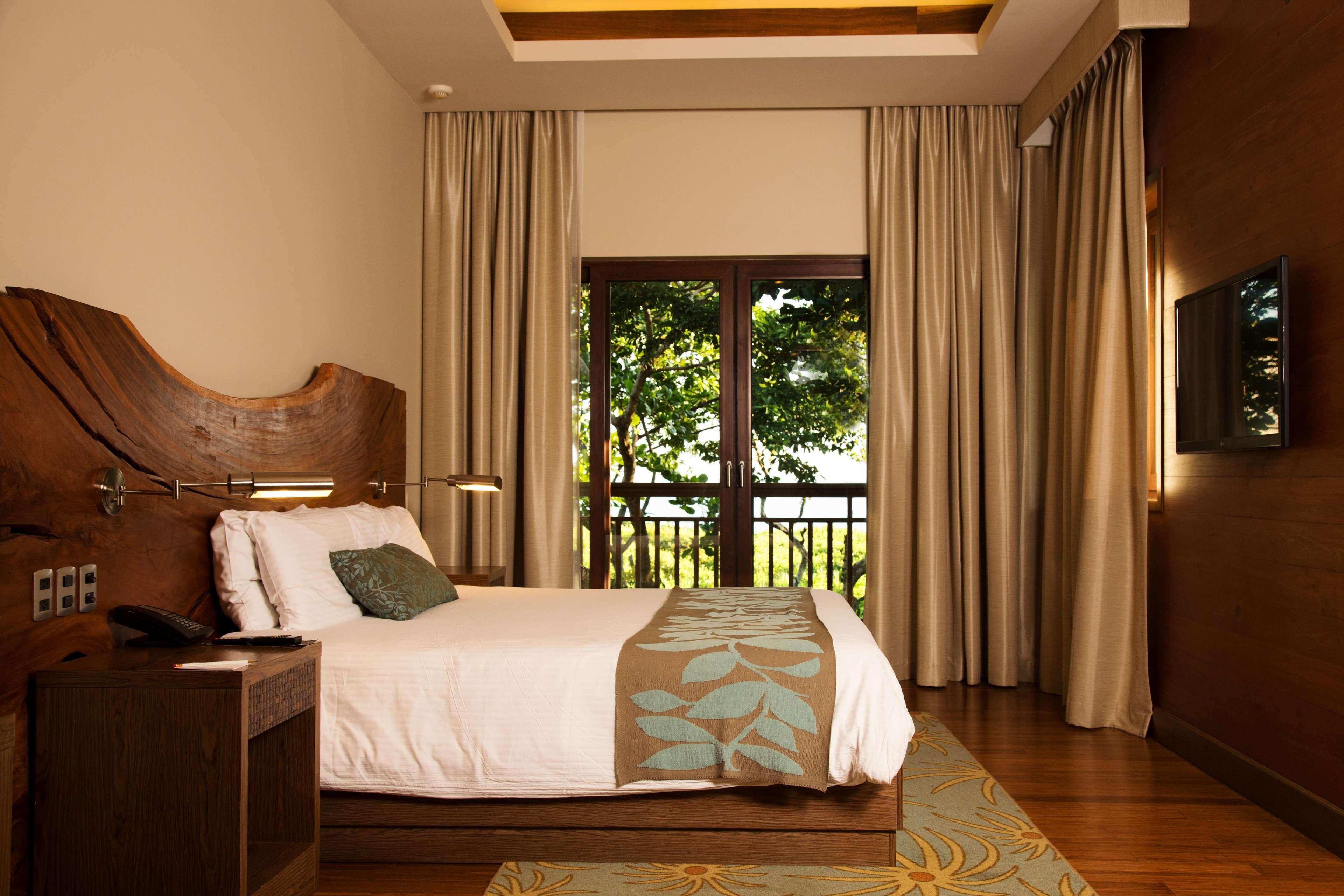 Indura Beach & Golf Resort Curio Collection By Hilton Tela Eksteriør billede